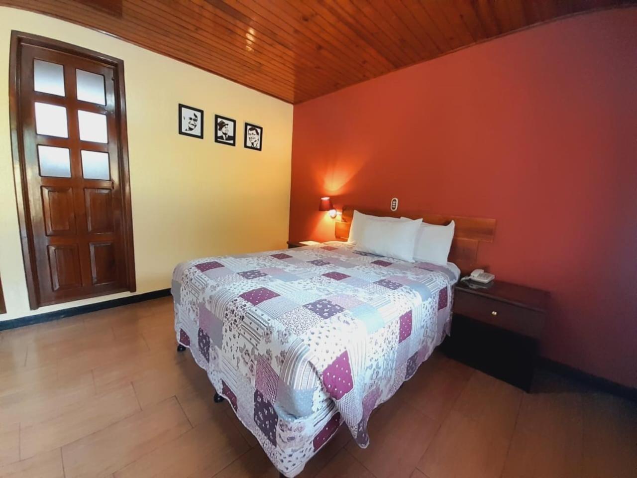 Hotel Y Restaurante Villa Esmeralda Quetzaltenango Exteriér fotografie