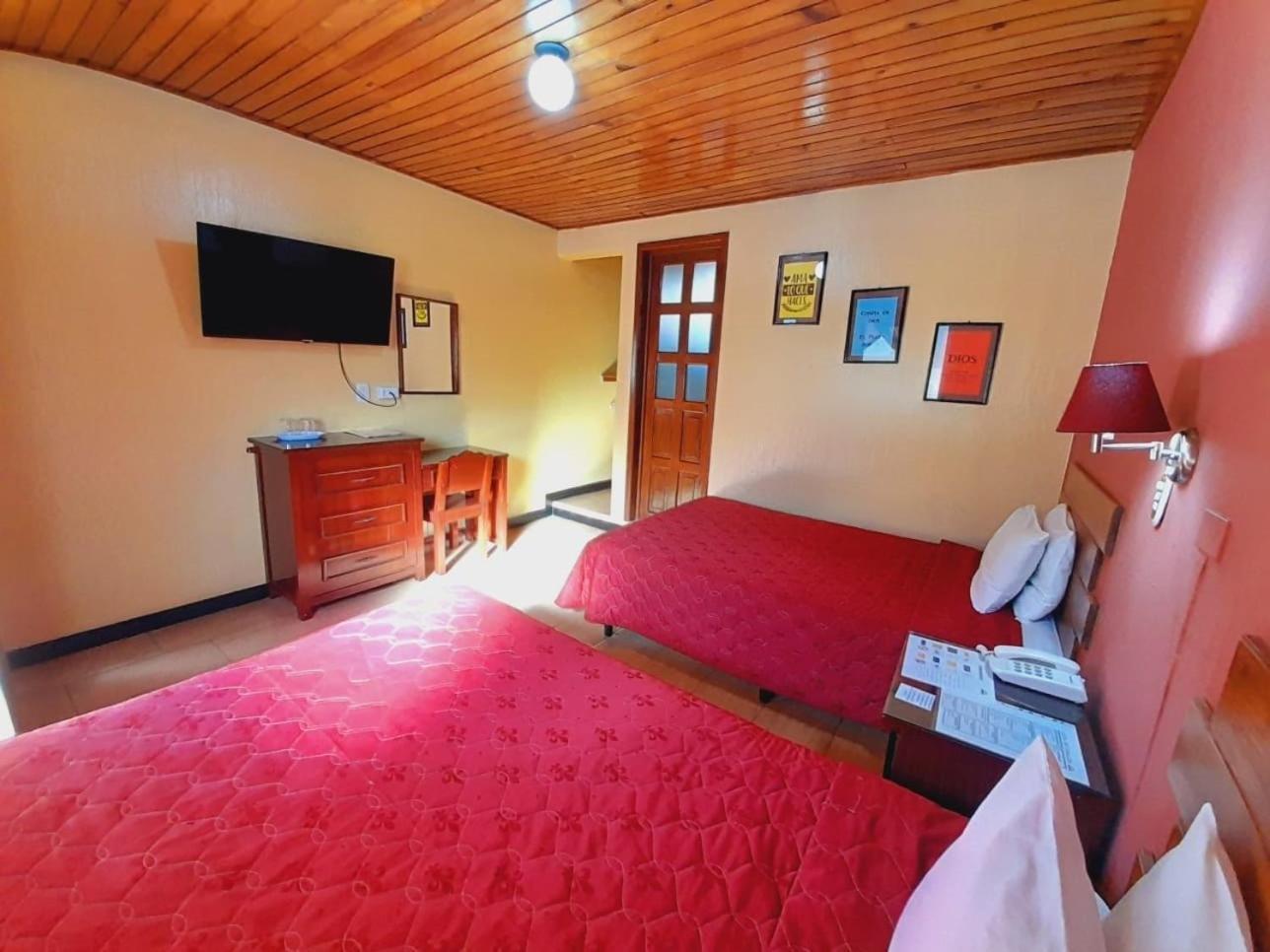 Hotel Y Restaurante Villa Esmeralda Quetzaltenango Exteriér fotografie